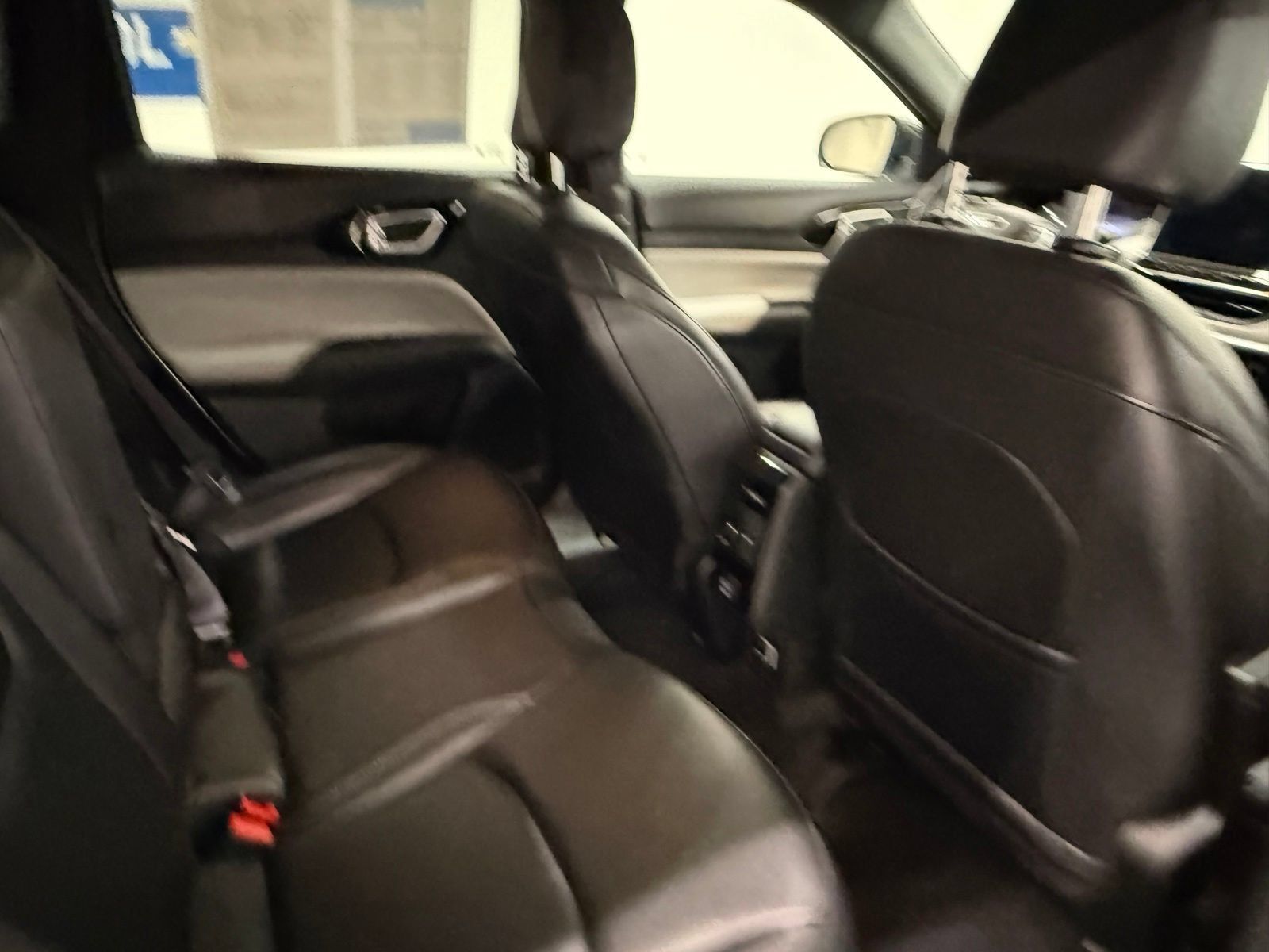 Used 2025 Jeep Compass Limited AWD/4WD image 6
