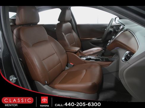 Used 2016 Chevrolet Malibu LT w/ Leather Package FWD image 16