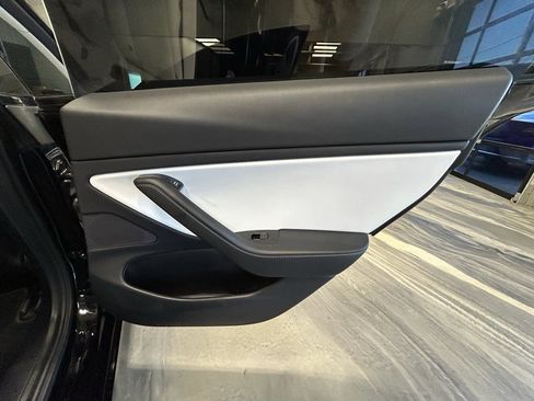 Used 2018 Tesla Model 3 Long Range AWD/4WD image 39