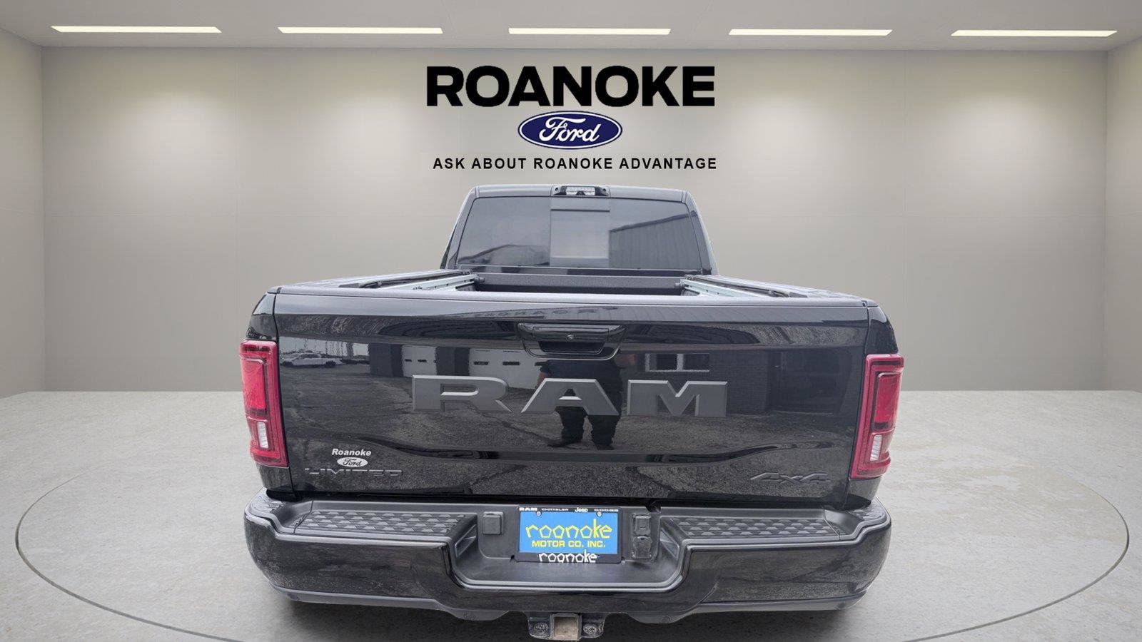 Used 2026 RAM 3500 Limited AWD/4WD image 32