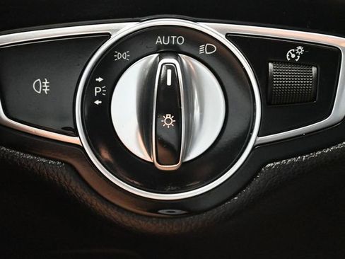 Used 2019 Mercedes-Benz C 300 4MATIC Sedan image 25
