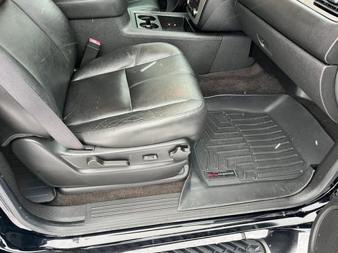 Used 2013 Chevrolet Avalanche LT w/ Suspension Package, Off-Road image 53