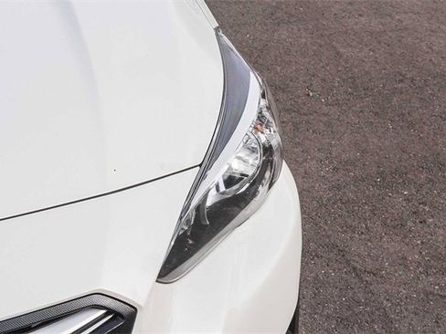 Used 2022 Subaru Crosstrek 2.0i Premium w/ Moonroof Package image 16