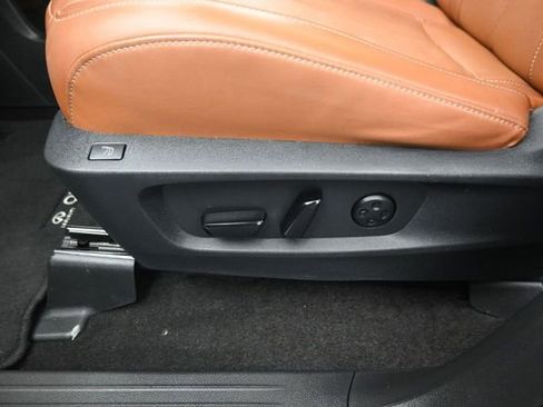 Used 2023 INFINITI QX60 Sensory w/ Cargo Package AWD/4WD image 24