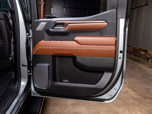 Used 2024 GMC Sierra 1500 Denali Ultimate AWD/4WD image 39