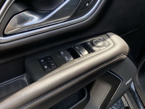 Used 2021 Chevrolet Tahoe Z71 image 26