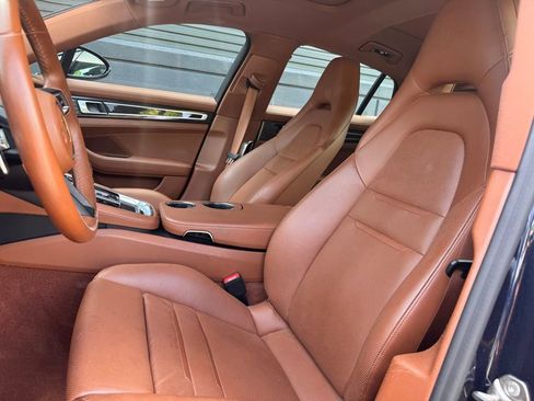 Certified 2023 Porsche Panamera 4 Platinum Edition AWD/4WD image 15
