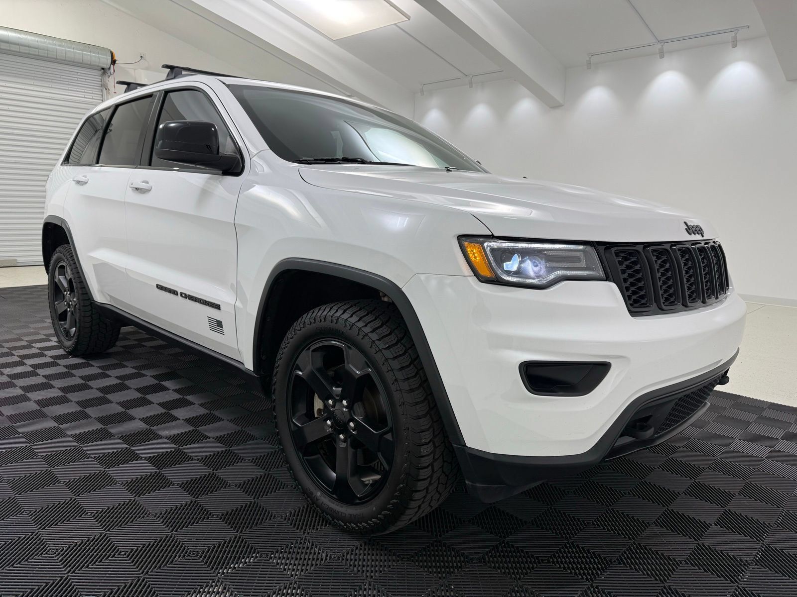 Used 2021 Jeep Grand Cherokee Freedom Edition AWD/4WD image 1