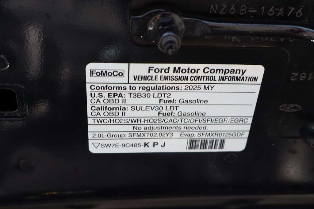 Used 2025 Ford Maverick Lobo AWD/4WD image 16