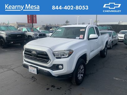 Used 2018 Toyota Tacoma SR5 w/ SR5 Appearance Package (SM)