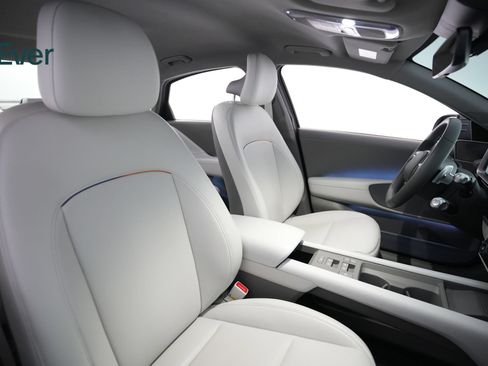 Used 2024 Hyundai Ioniq 6 SEL RWD image 23