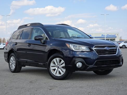 Used 2018 Subaru Outback 2.5i Premium image 2