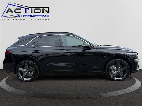 Used 2024 Genesis GV70 2.5T w/ Sport Prestige Package image 9