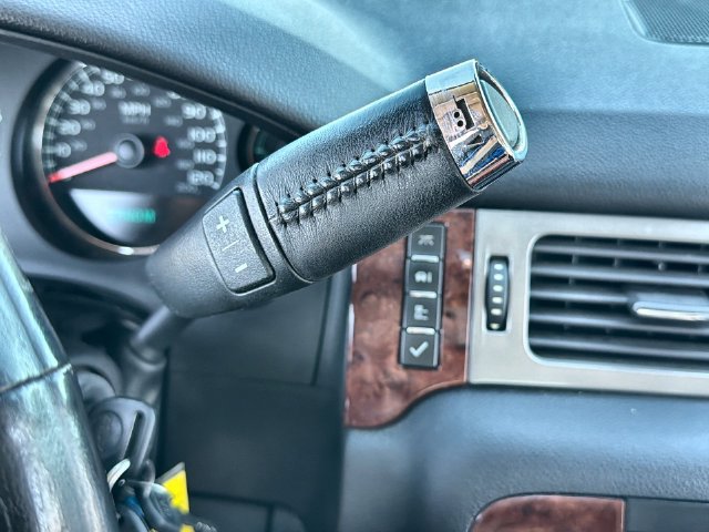 Used 2012 Chevrolet Avalanche LTZ AWD/4WD image 20