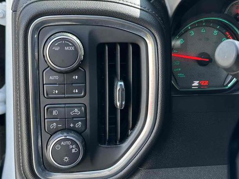 Used 2020 Chevrolet Silverado 1500 RST image 14