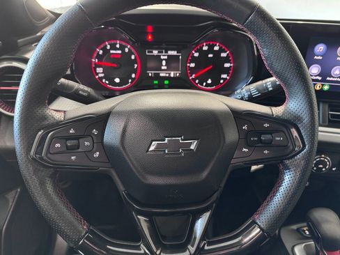 Certified 2024 Chevrolet Trax RS image 12