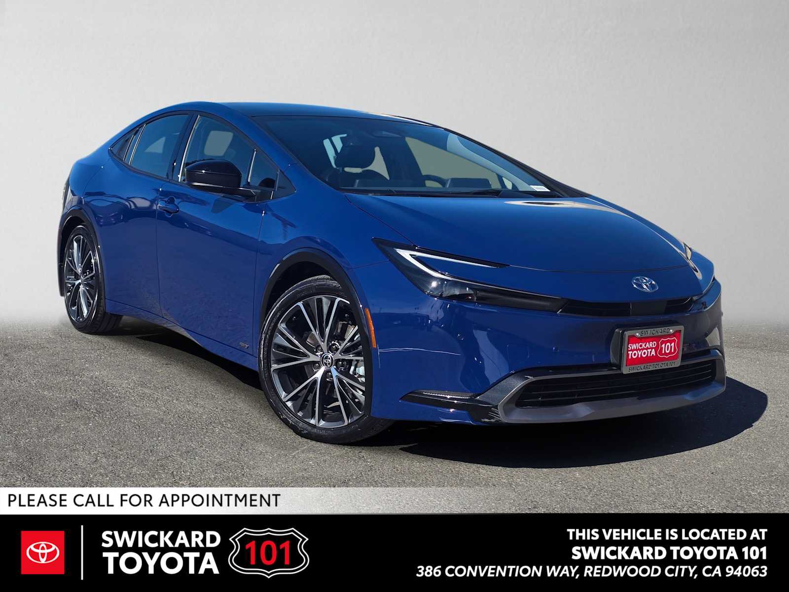 Used 2026 Toyota Prius XLE AWD/4WD image 1
