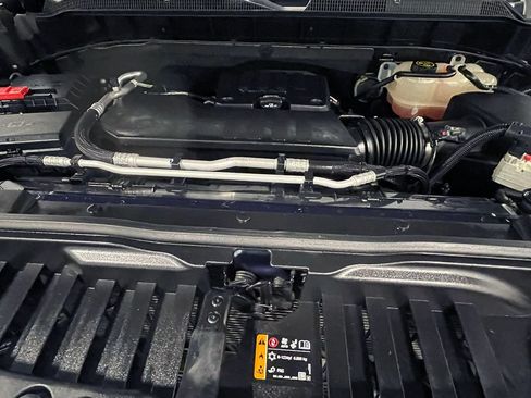 Used 2021 Chevrolet Silverado 1500 LT AWD/4WD image 41