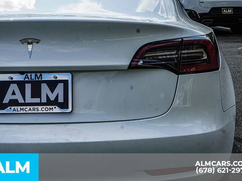 Used 2023 Tesla Model 3 Standard Range image 13