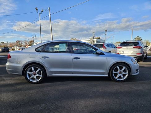 Used 2013 Volkswagen Passat 2.5 S image 4