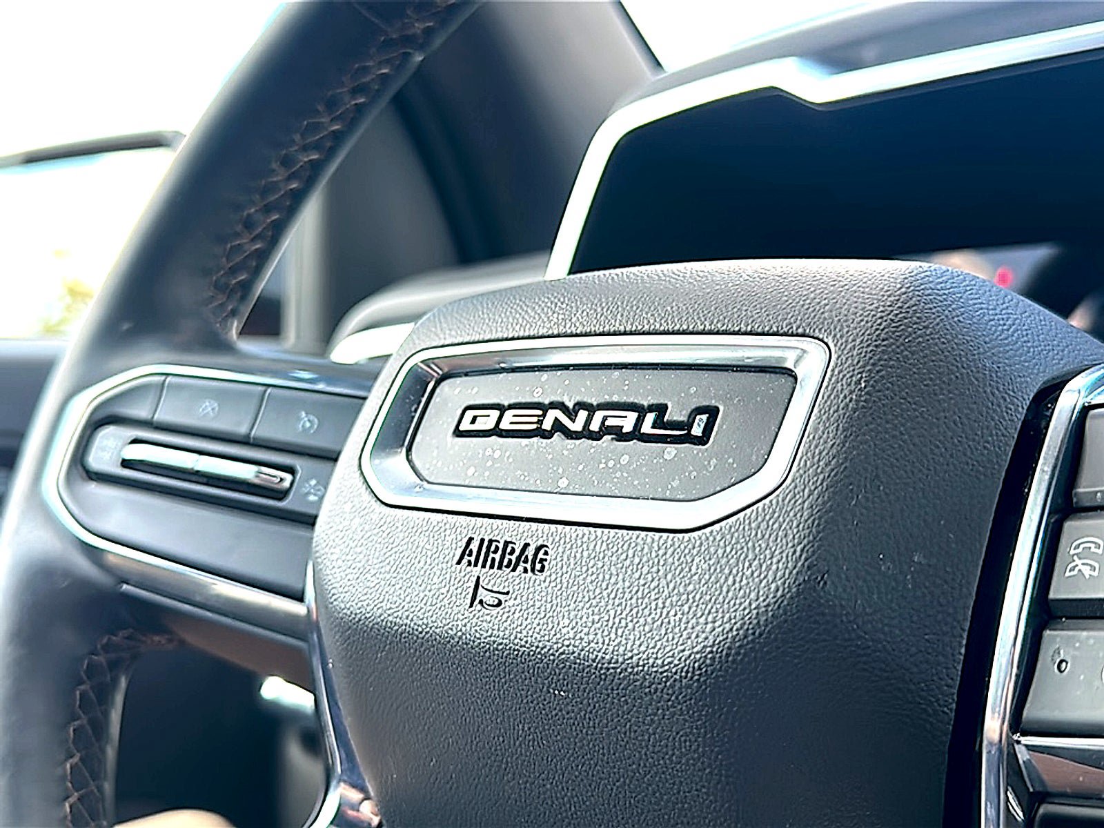 Used 2024 GMC Canyon Denali AWD/4WD image 32