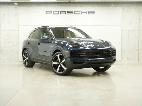 New 2026 Porsche Cayenne E-Hybrid AWD/4WD image 9
