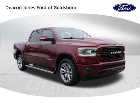 Used 2022 RAM 1500 Laramie w/ Sport Appearance Package image 10