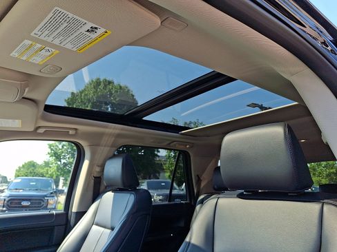 Certified 2024 Ford Expedition XLT AWD/4WD image 18
