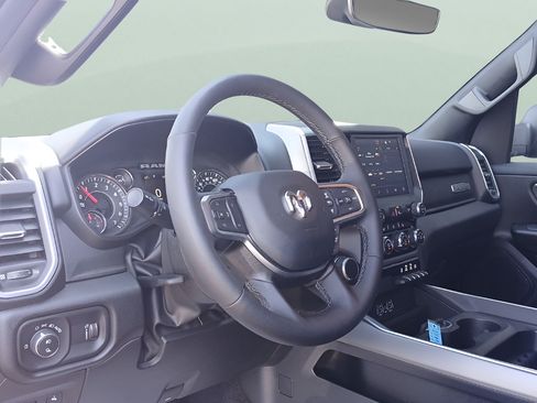 Used 2025 RAM 1500 Big Horn AWD/4WD image 23