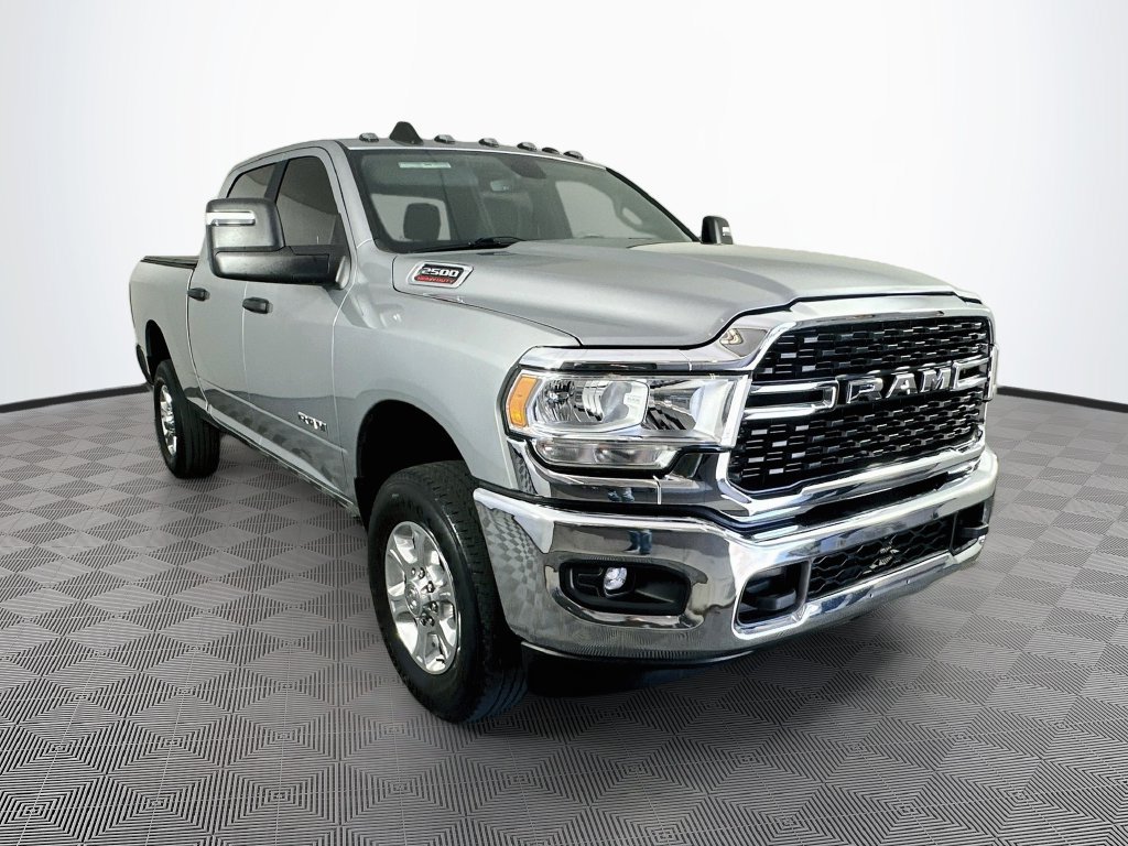 Used 2023 RAM 2500 Big Horn AWD/4WD image 2