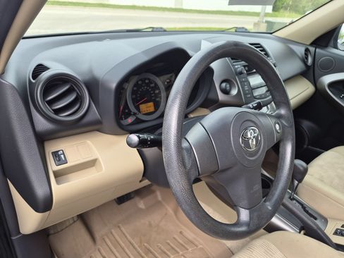 Used 2011 Toyota RAV4 4WD w/ Base L4 Extra Value Pkg image 16