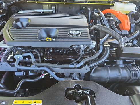 Used 2025 Toyota Crown Signia w/ Advanced Technology Package image 32