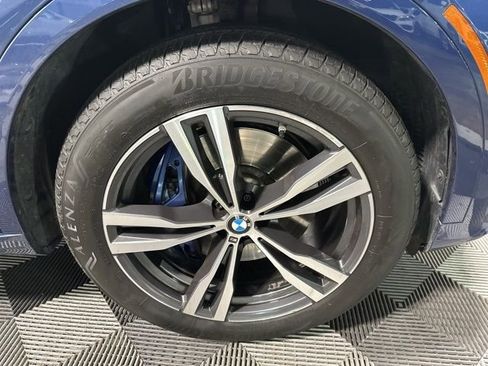 Used 2022 BMW X7 xDrive40i w/ M Sport Package image 9