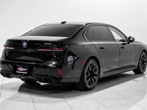 Used 2025 BMW 760i xDrive image 4