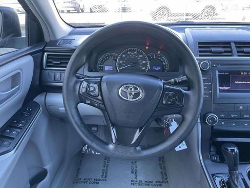 Used 2015 Toyota Camry LE image 24