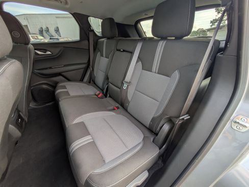 Used 2025 Chevrolet Blazer LT image 8