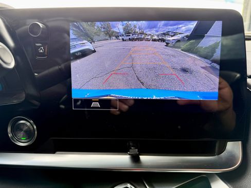 Used 2023 Chevrolet Corvette Stingray Convertible w/ Z51 Performance Package image 31