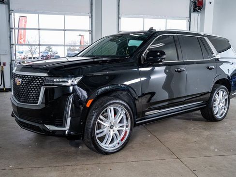 Used 2021 Cadillac Escalade Premium Luxury w/ Driver Assist Tech Package image 11