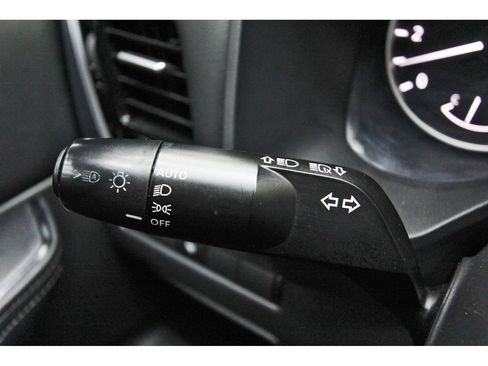 Used 2023 Nissan Rogue SL w/ SL Premium Package FWD image 17