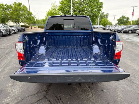 Used 2021 Nissan Titan SV w/ SV Convenience Package AWD/4WD image 10