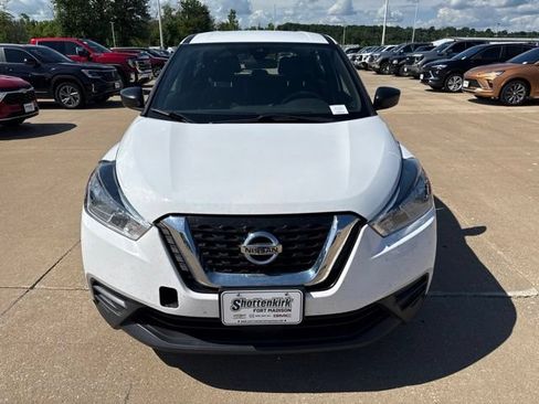Used 2020 Nissan Kicks S FWD image 8