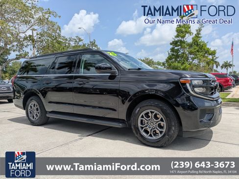 Used 2025 Ford Expedition Max Active AWD/4WD image 1