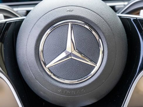 Used 2025 Mercedes-Benz GLE 350 4MATIC image 25