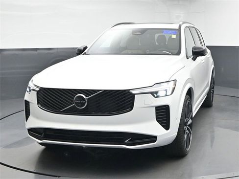 New 2026 Volvo XC90 B6 Ultra w/ Lounge Package image 3