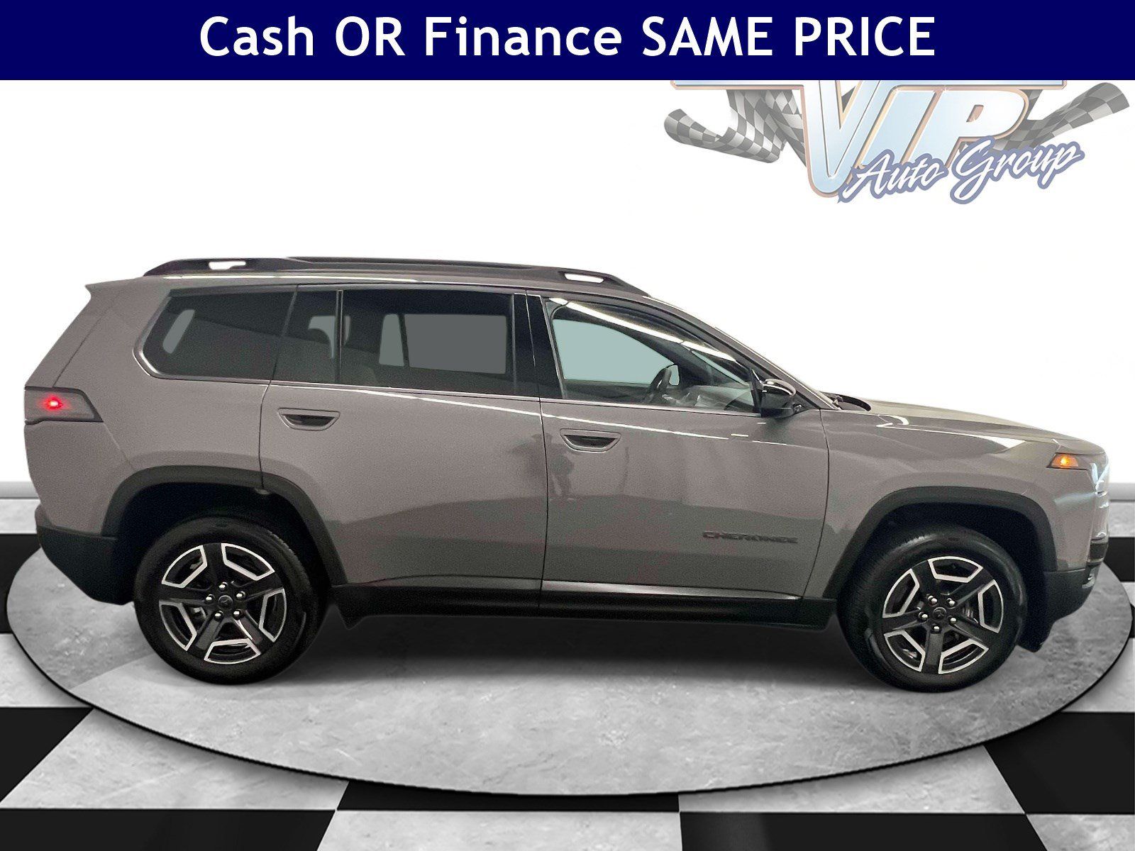 Used 2026 Jeep Cherokee Laredo AWD/4WD image 5