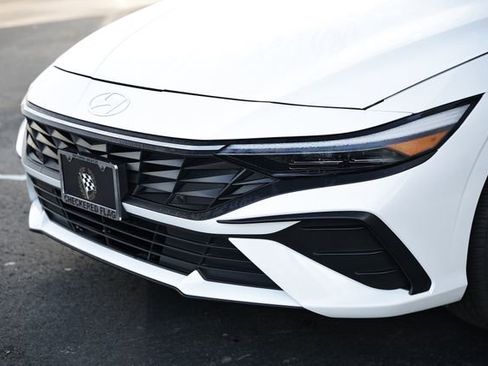 Certified 2025 Hyundai Elantra Sport image 12