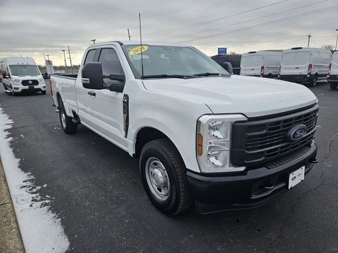 Used 2024 Ford F350 XL image 5