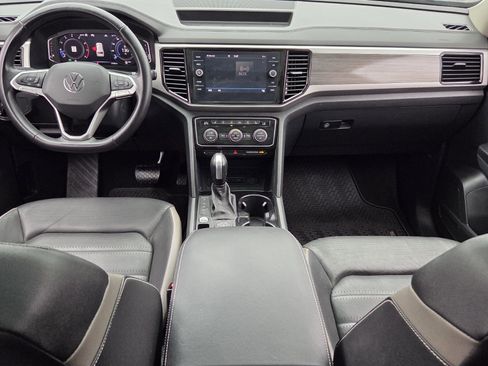 Used 2021 Volkswagen Atlas SEL Premium image 12