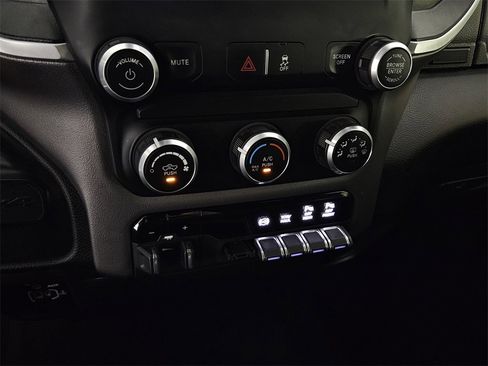 Used 2022 RAM 2500 Big Horn w/ Night Edition image 16