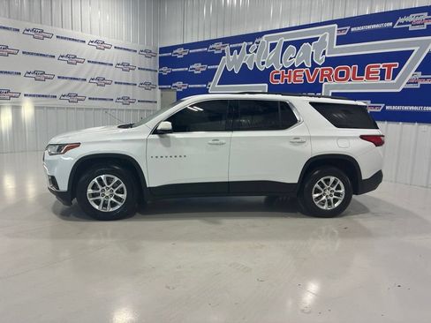 Used 2020 Chevrolet Traverse LT FWD image 3